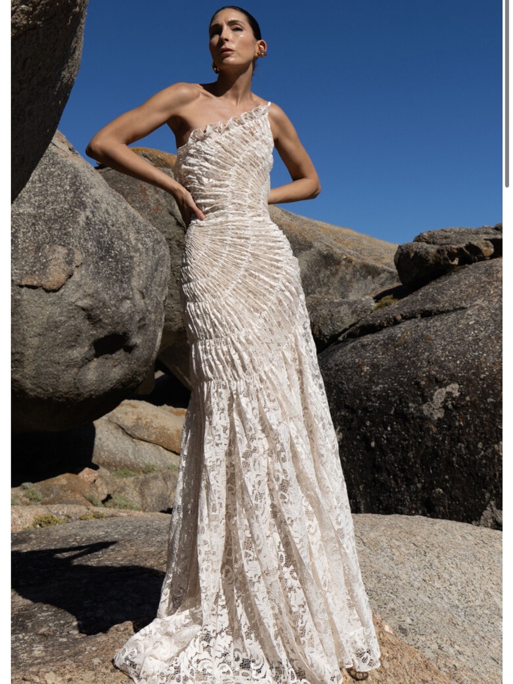 NWT Georgia Hardinge Utopia gown. Cream. UK size 8.